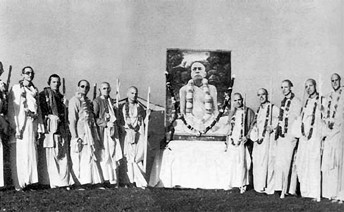 ISKCON’s Disciplic Succession : Shiksha or Diksha?
